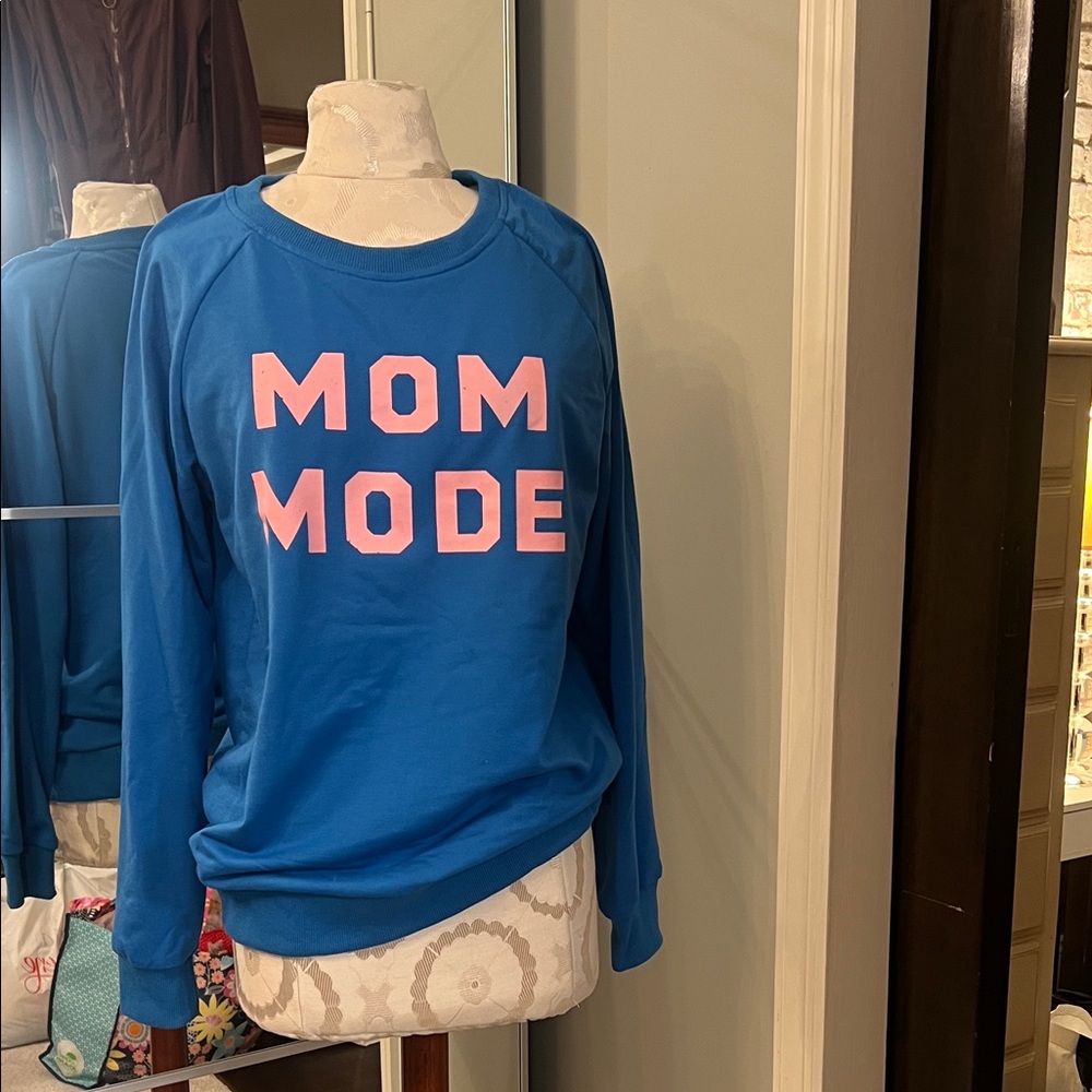 Blue‎ & pink 'Mom Mode' sweatshirt